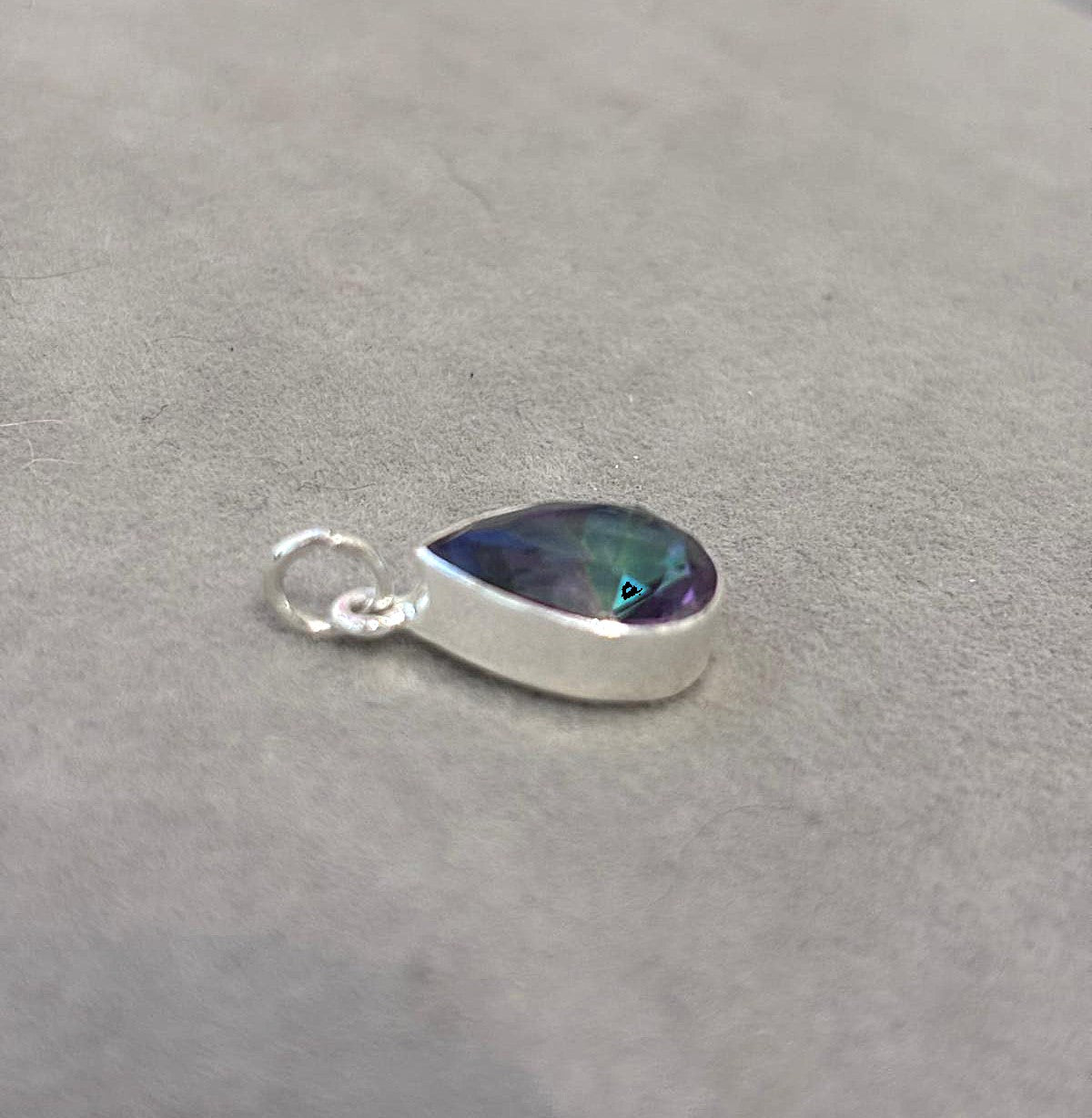 Colgante Topacio Místico · Plata 925