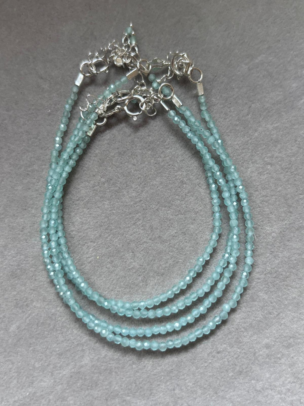 pulsera facetada aguamarina