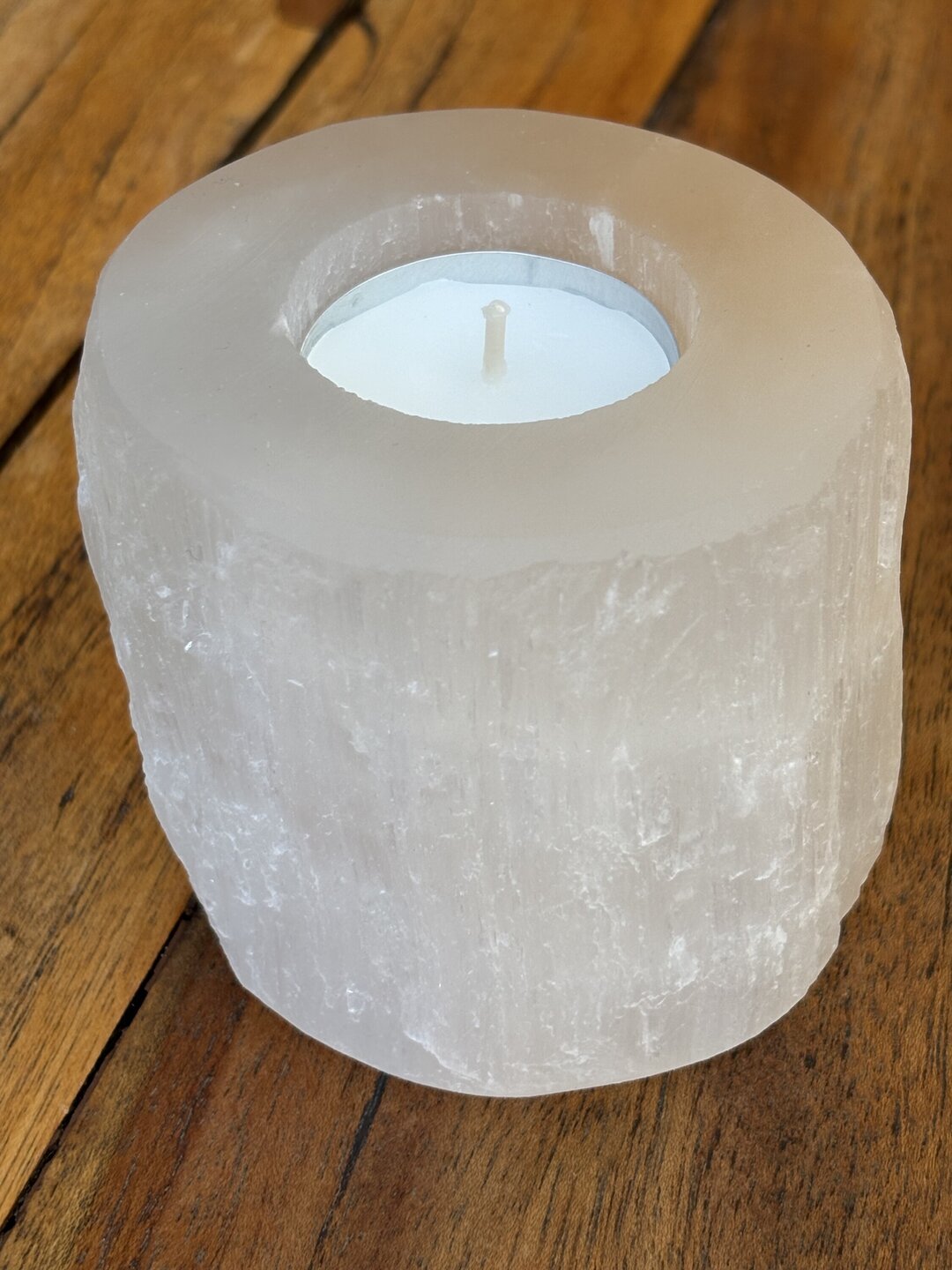 cargador energético en forma de vela de selenita 8cm aprox