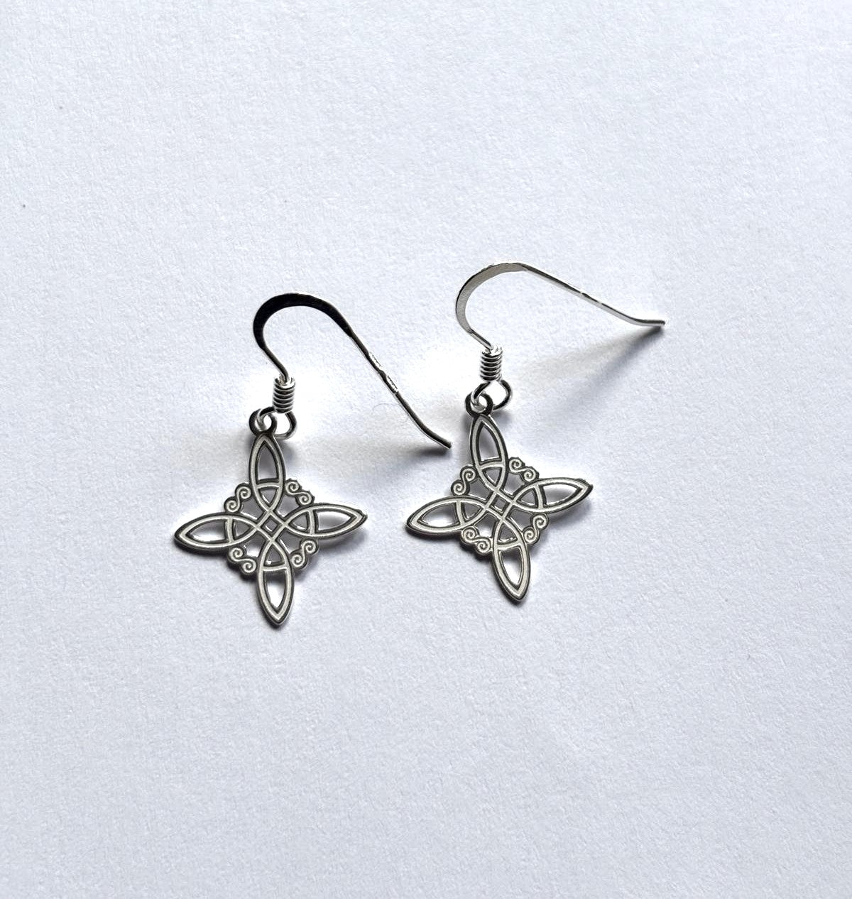 Pendientes nudo de bruja
