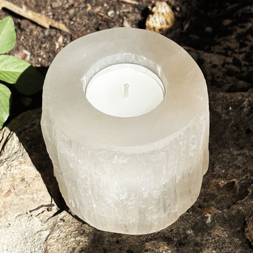 cargador energético en forma de vela de selenita 8cm aprox