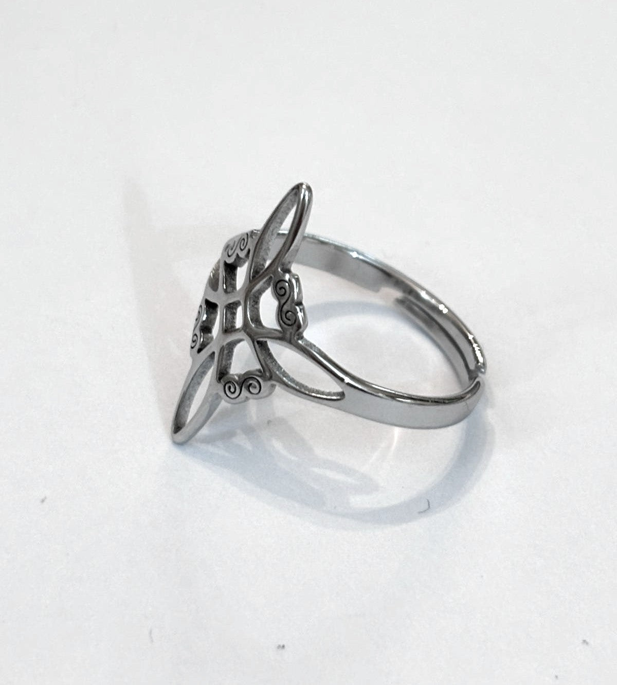 anillo ajustable nudo de bruja (acero inoxidable)