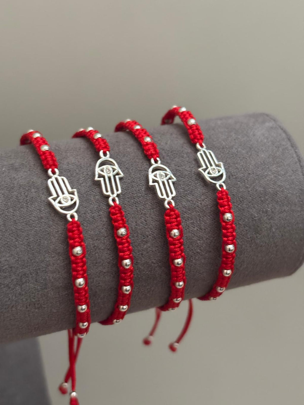 pulsera mano de fátima macramé