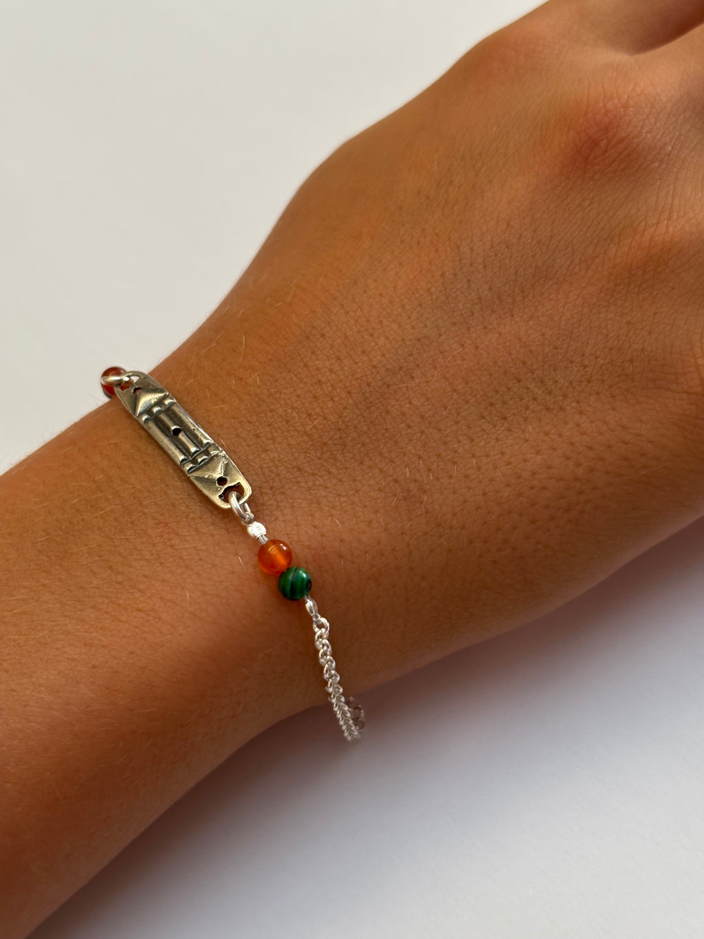 Pulsera Atlante, cornalina y Malaquita