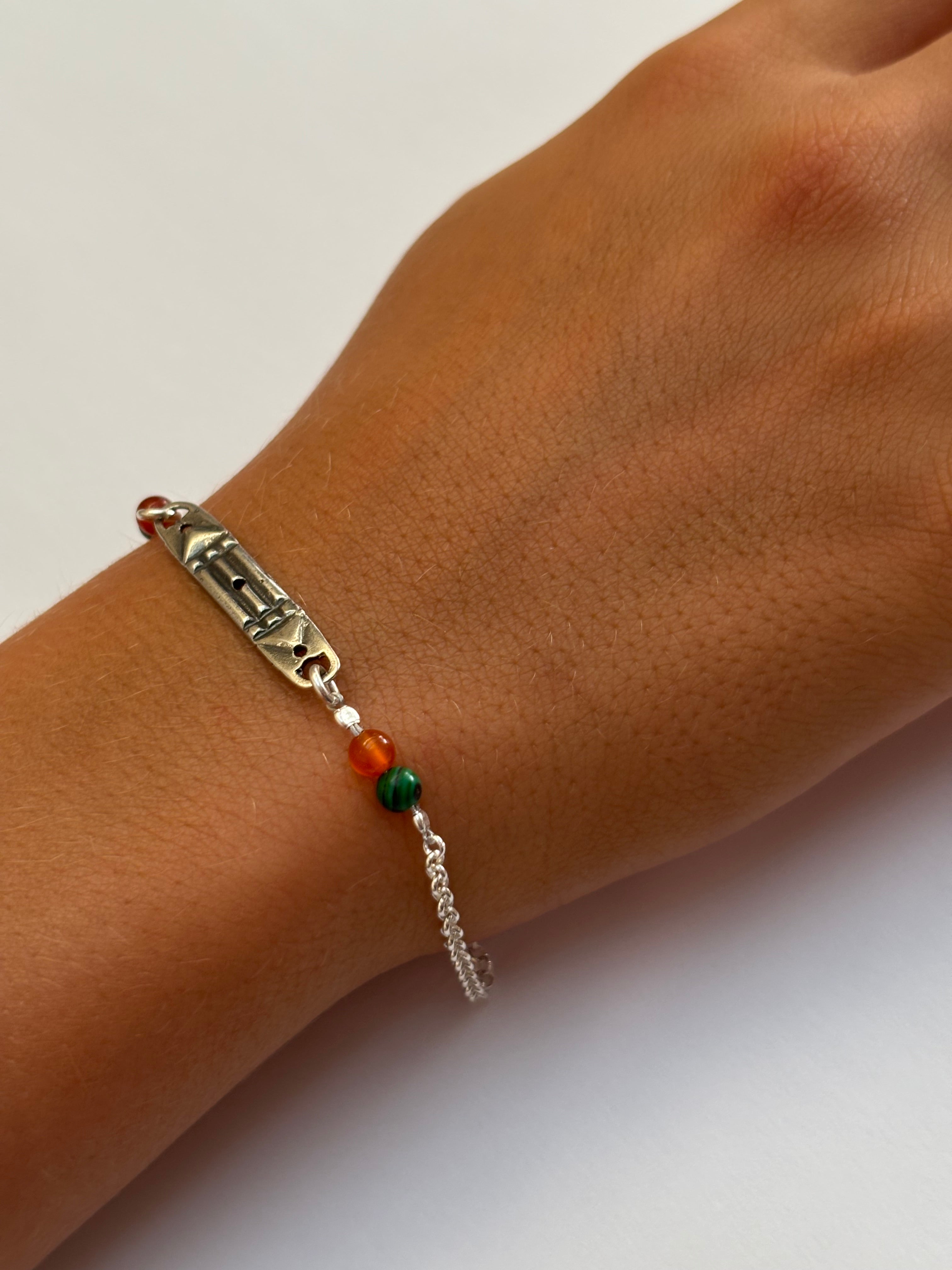 Pulsera Atlante, cornalina y Malaquita