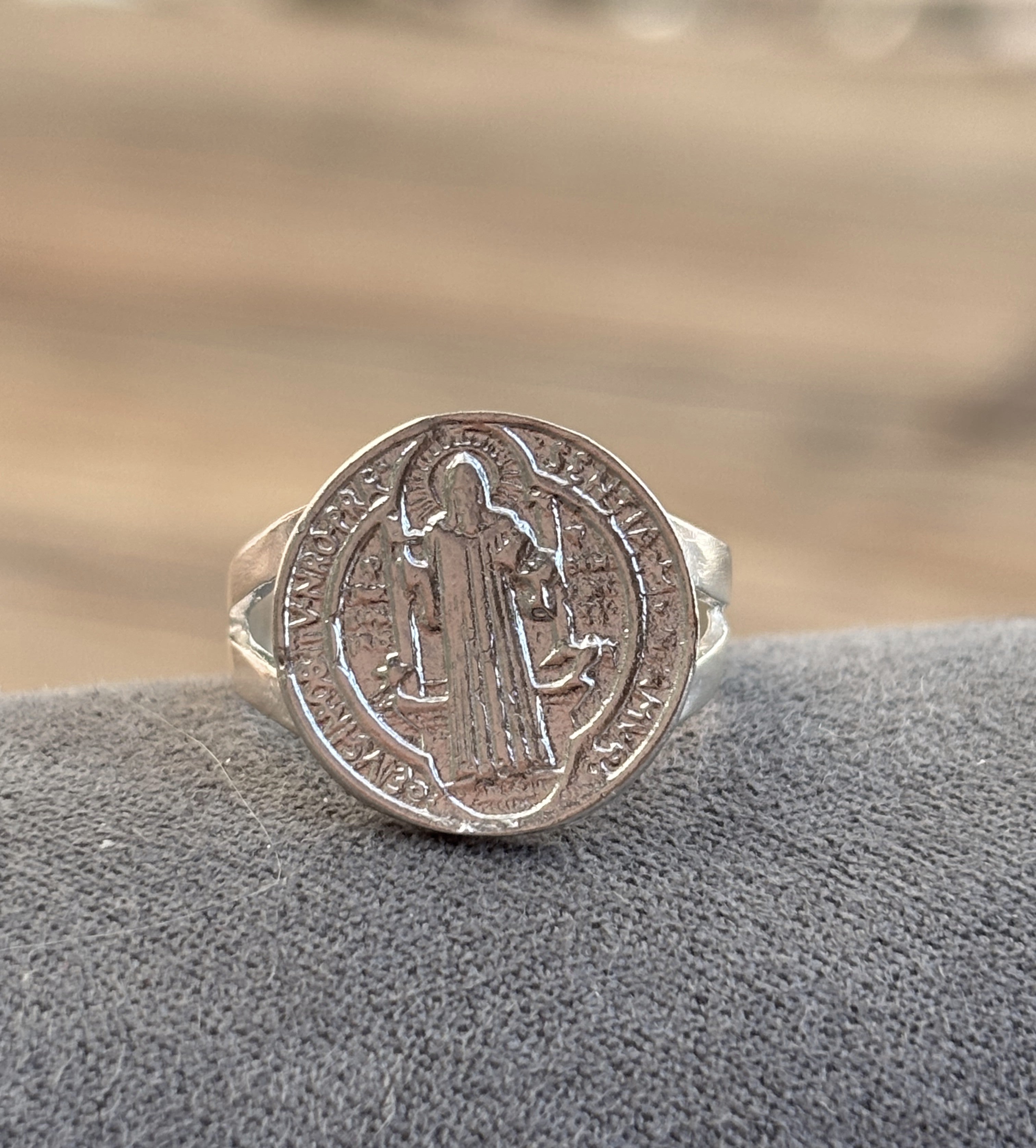 Anillo  San Benito
