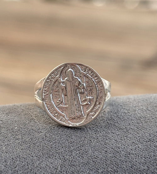 Anillo  San Benito