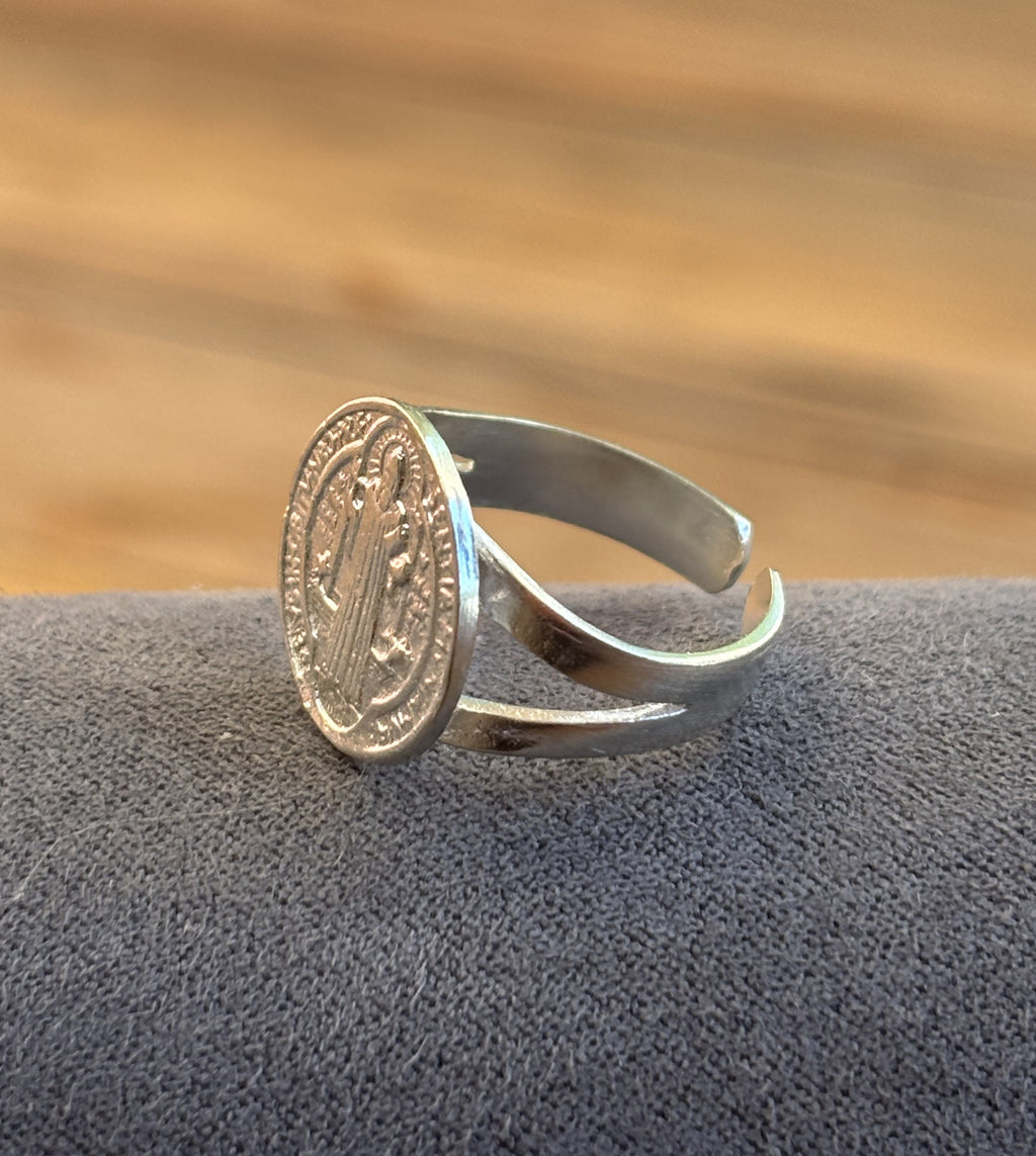 Anillo  San Benito