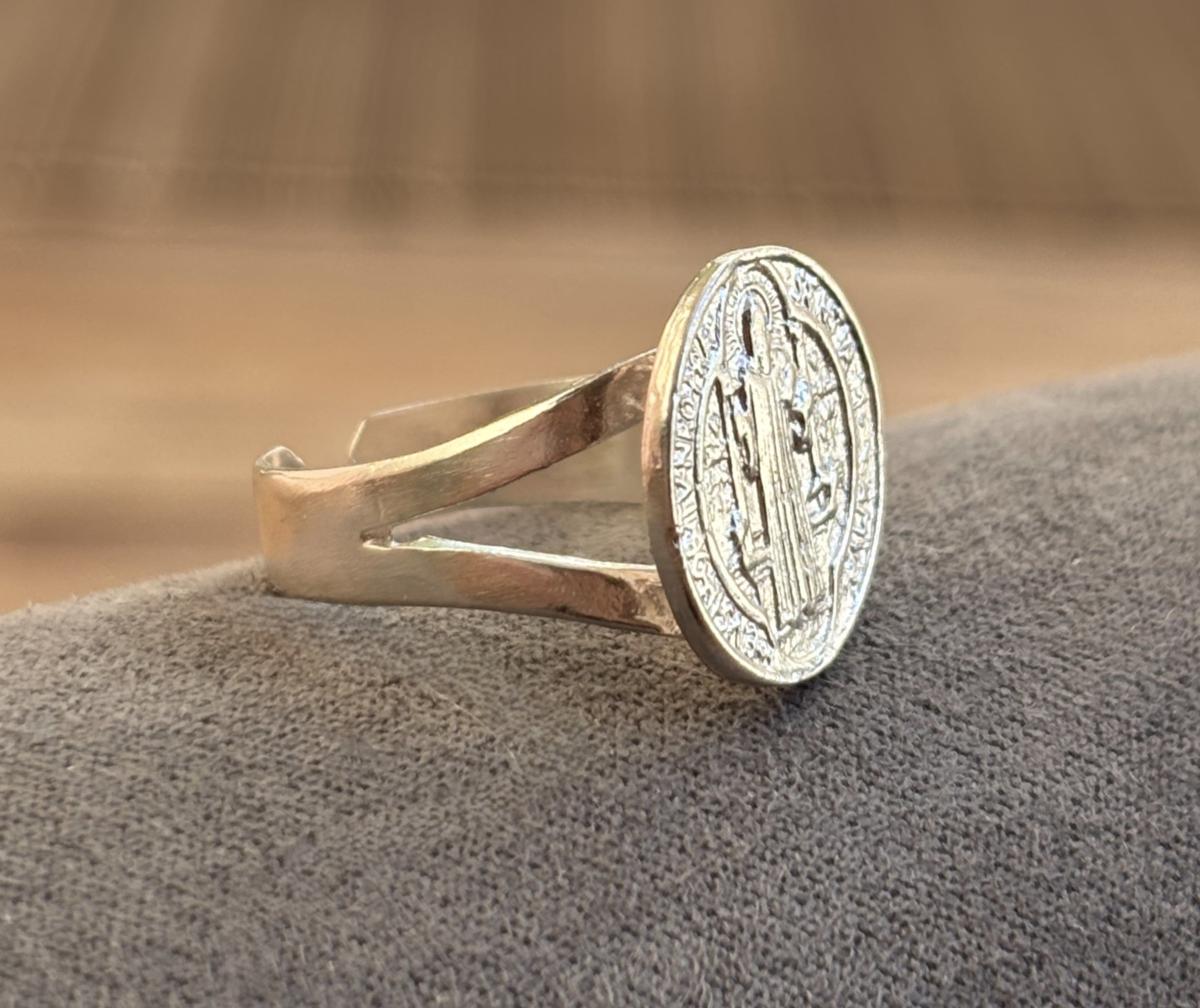 Anillo  San Benito