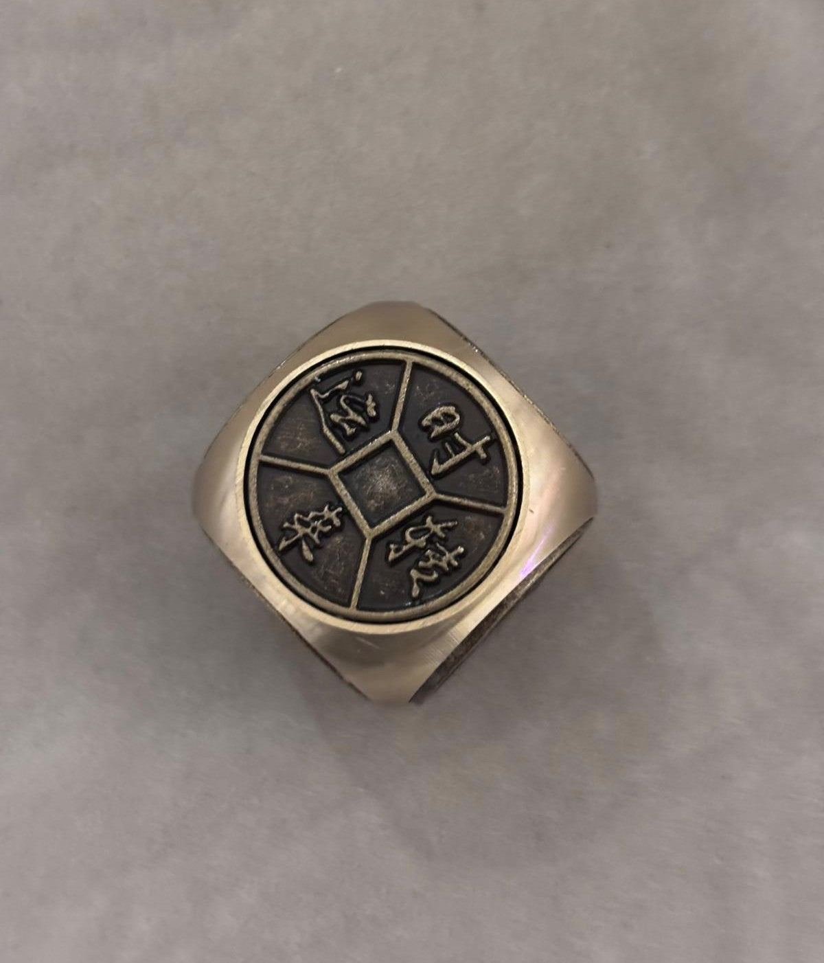 cubo giratorio 6 lados para paz, suerte y prosperidad
