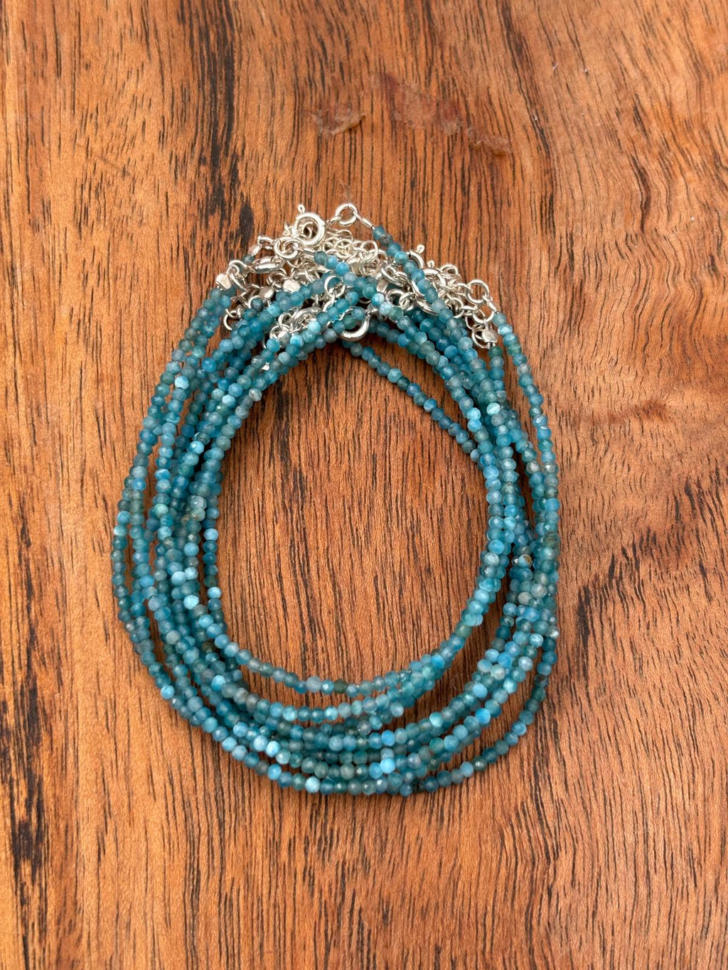 pulsera facetada de cianita