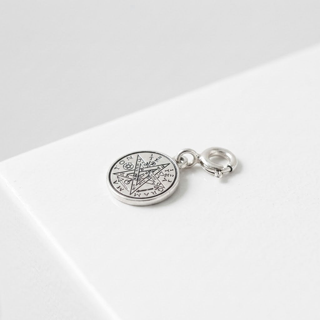 Colgante Tetragramatón en plata de ley · Un símbolo para tu camino espiritual