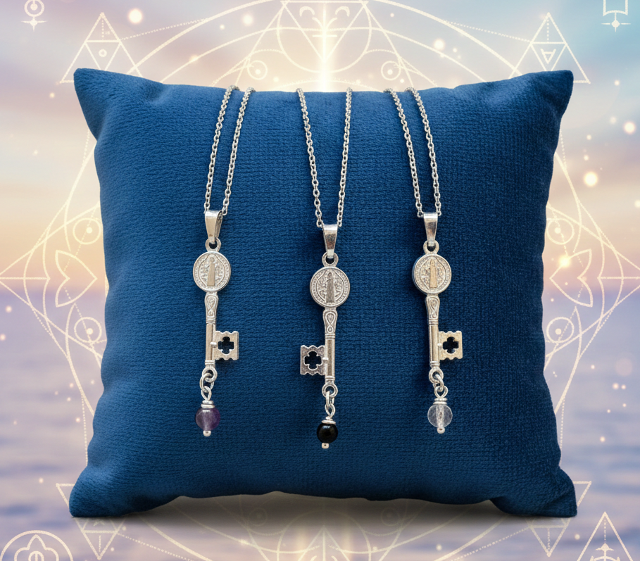 collar llave san Benito con shungita, amatista y cuarzo maestro