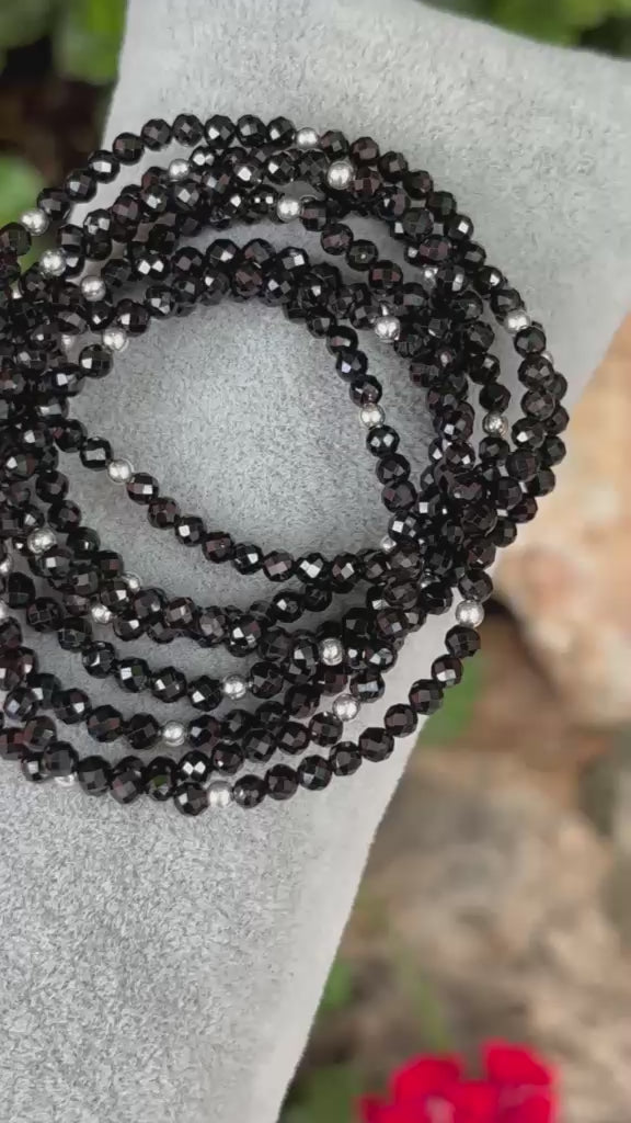 Pulsera Elástica Turmalina Negra Facetada · Plata 925